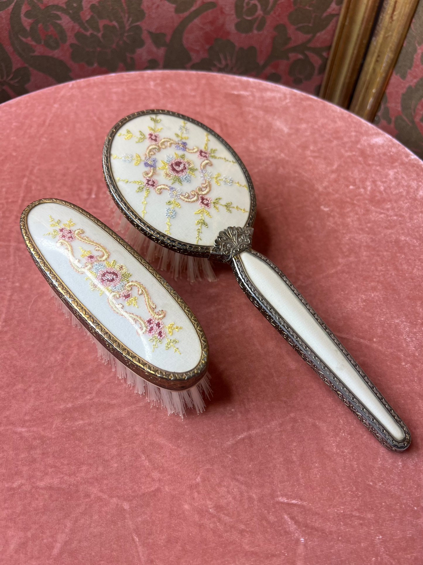 2 Piece Vintage Vanity Set