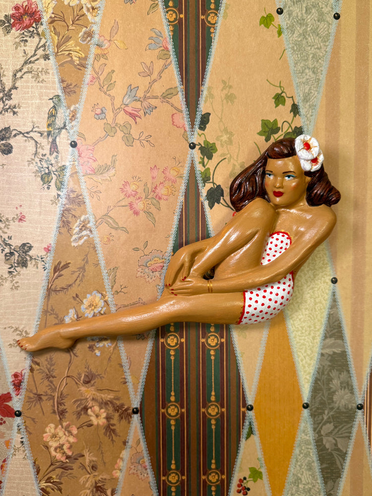 The Brushstroke Bombshells