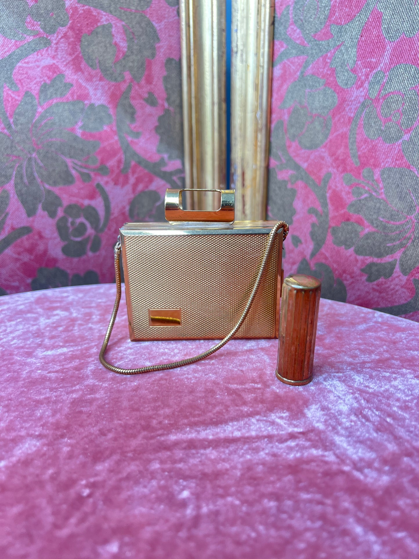 Stunning Kegu 1950s Trio Powder Compact