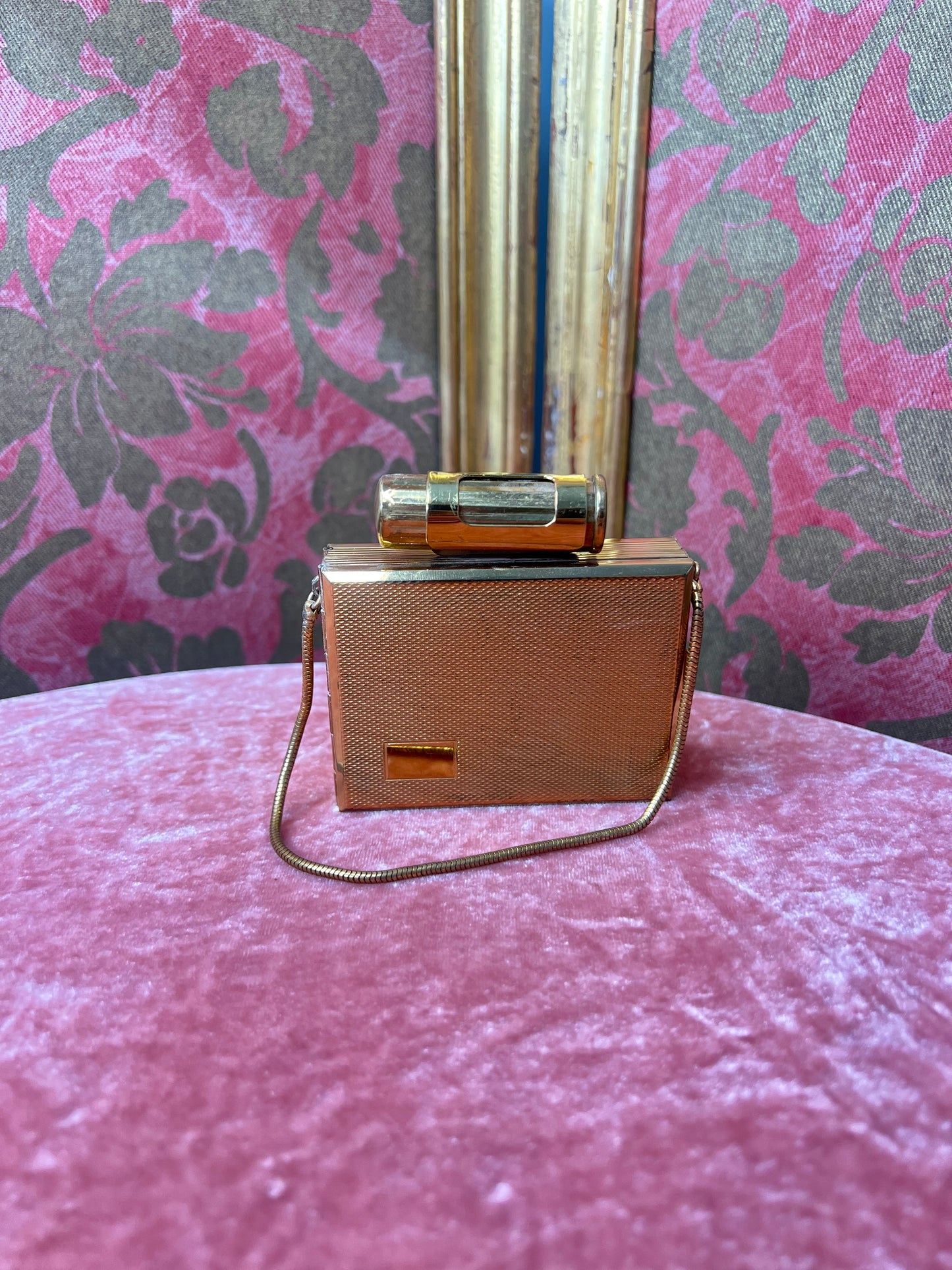 Stunning Kegu 1950s Trio Powder Compact