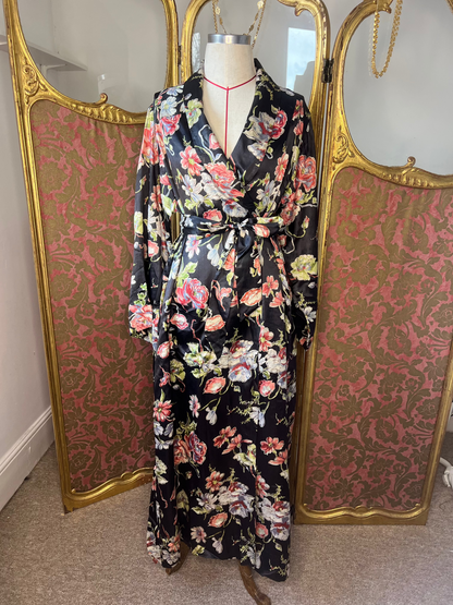 Incredible Rare 1940s Silk Dressing Robe